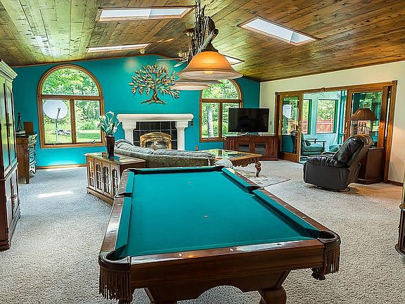 Great Room - Porch on Right