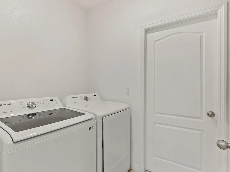 1154 Oak Bluff Dr — Photo 10