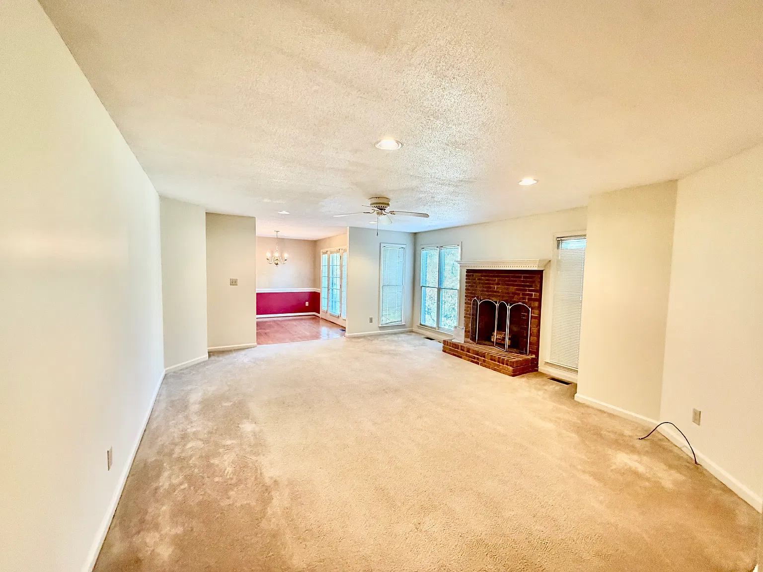 3 bed, 1556 sqft, $1,900 — Photo 4