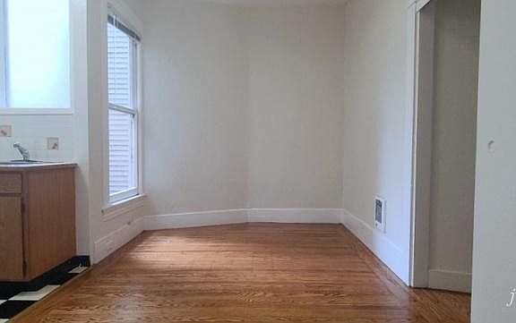 5th image of 773 Cole St APT 2
