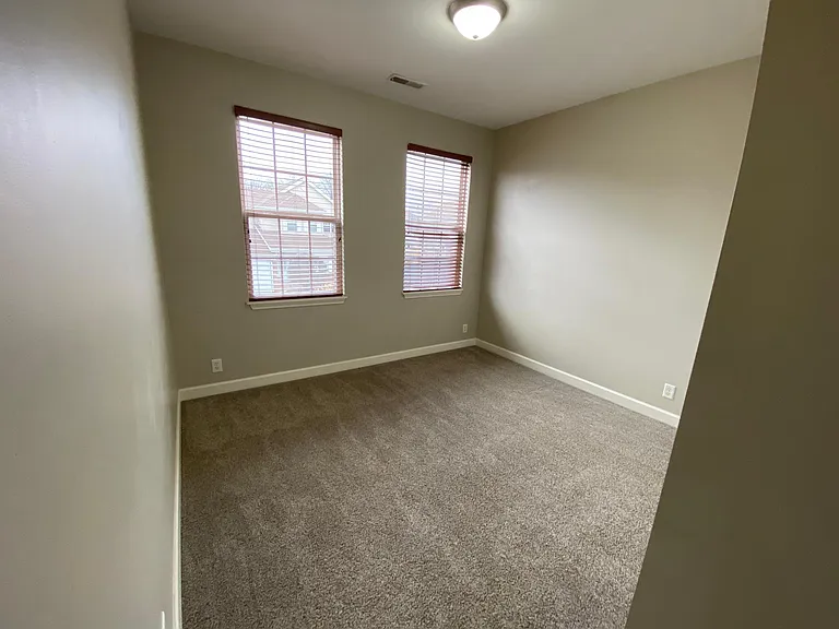 1626 White Oak Trl — Photo 15