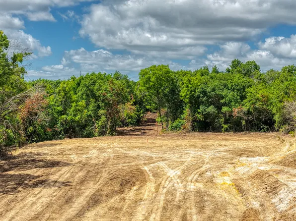 7 Kay Terrace Ln, Weatherford, TX 76085