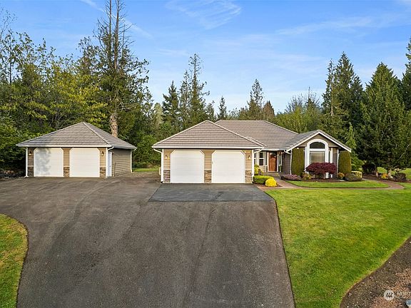 3rd image of 40309 66th Ave E