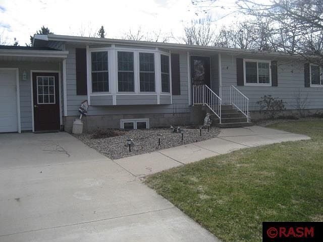 1st image of 504 19th Ave NE