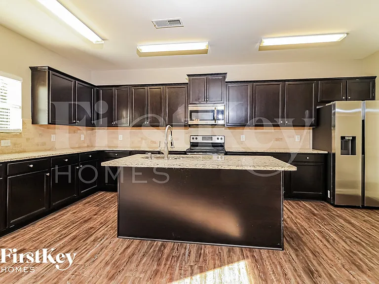 415 Shady Gln — Photo 6