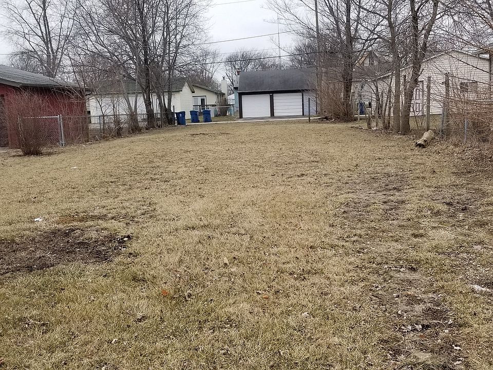 1st image of 179 N La Salle Ave