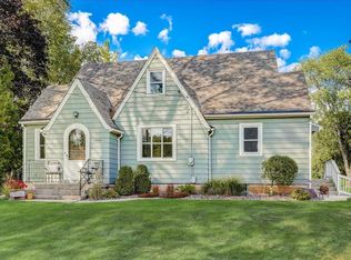 6416 W Freistadt ROAD, Mequon, WI 53092