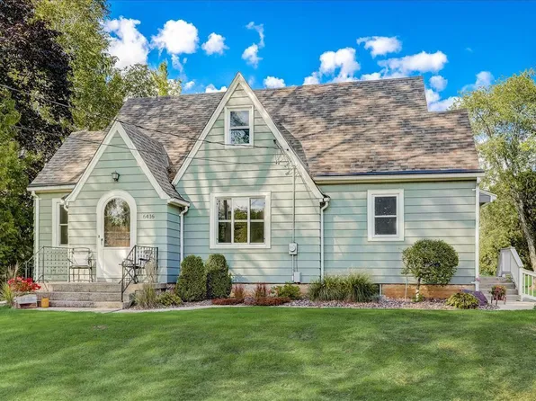 6416 W Freistadt ROAD, Mequon, WI 53092