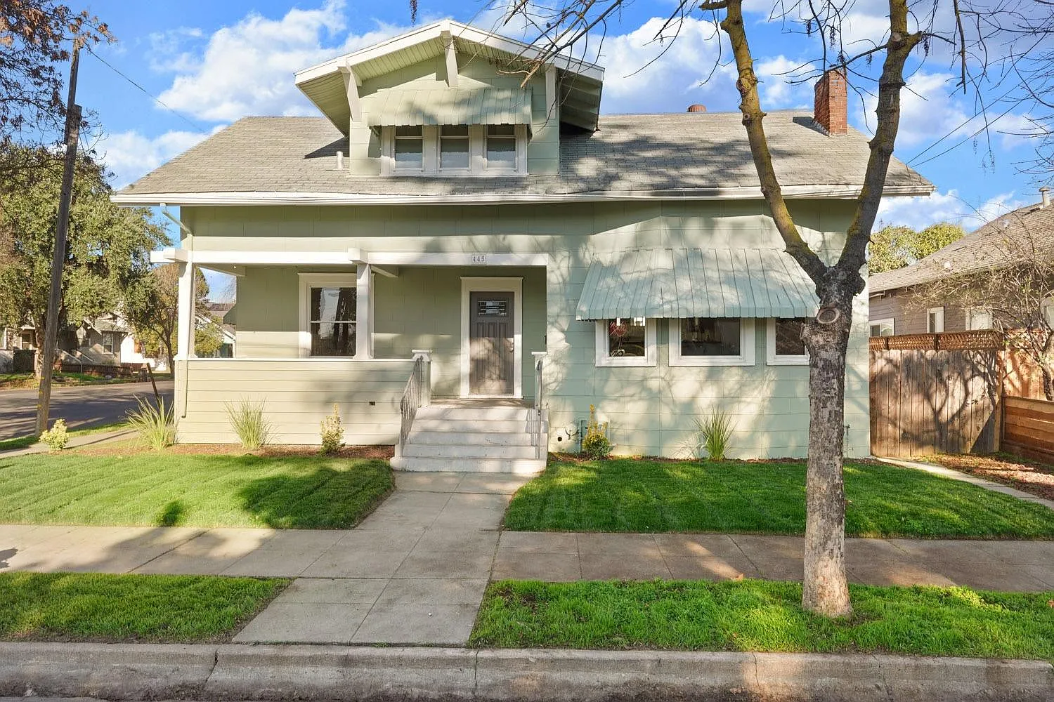445 W Vine St photo 1