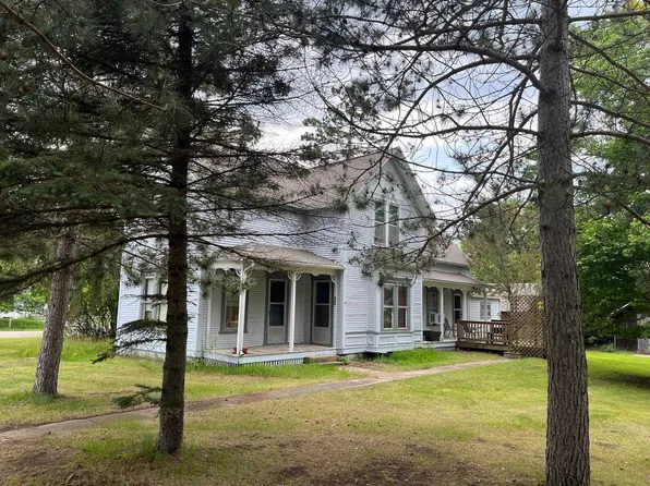 206 W 2nd St, Friendship, WI 53934