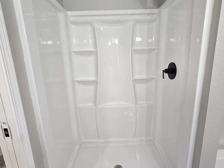 803 Monterey Dr — Photo 10