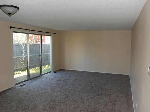 Spacious living room