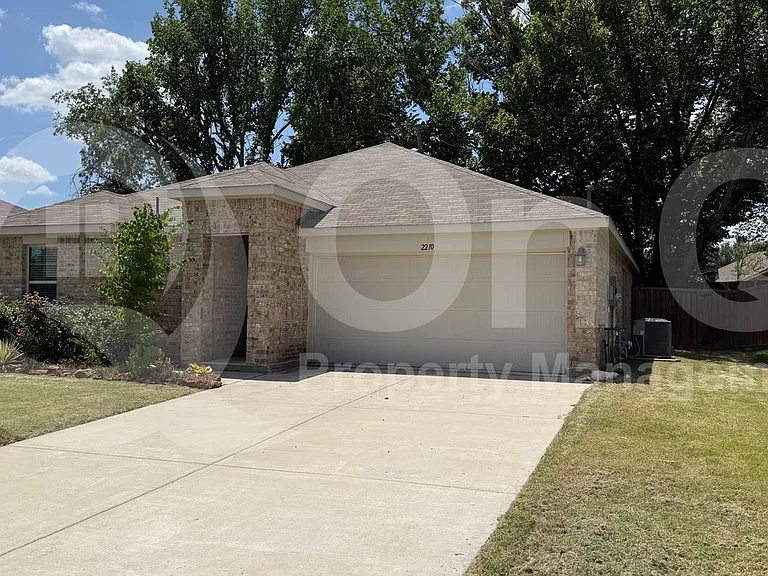 2210 Alamo Rd — Photo 2