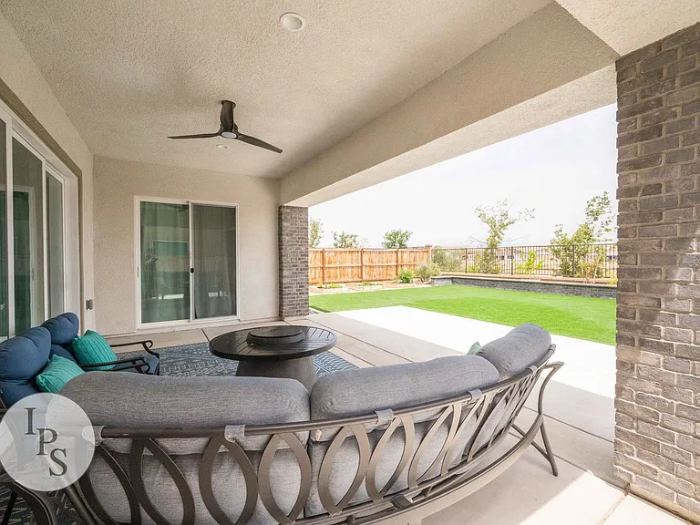 4299 Vineyard Dr — Photo 41