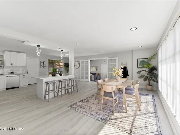 5439 PLAYA Way, Jacksonville, FL 32211