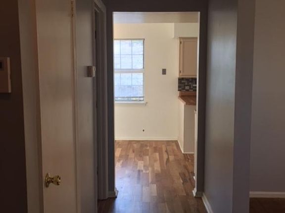 Entryway view