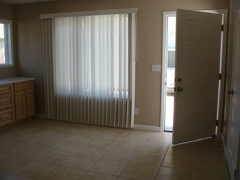 Juliesse Ave — Photo 3