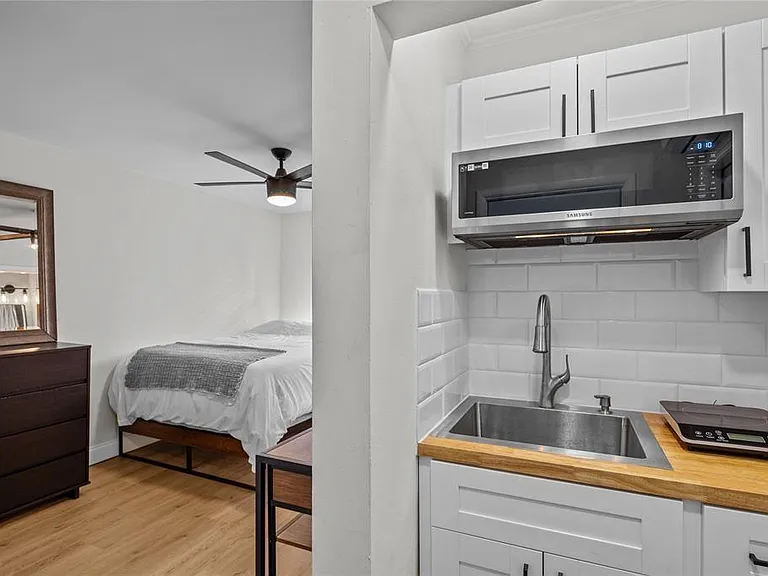 1437 NE 30th Ct #SIDE — Photo 3