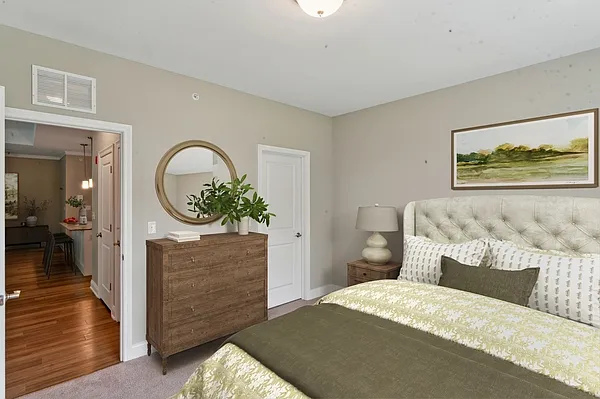Highcroft Apartments — Photo 12