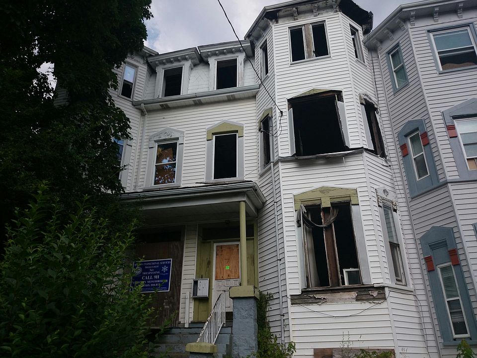 2nd image of 7 Everett Ave