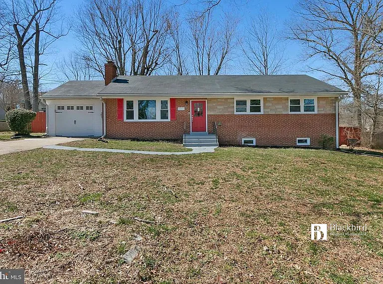 11901 Crestwood Ave S — Photo 18