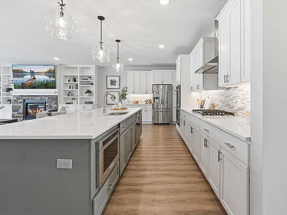 5th image of 17908 Greenwich Way