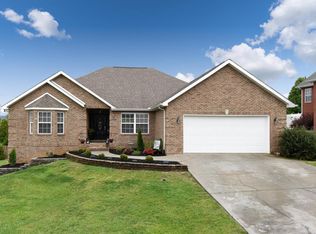 1346 Meadside Dr, Maryville, TN 37804