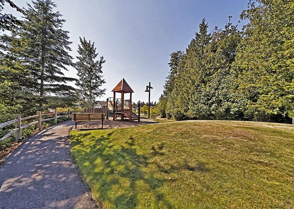 2nd image of 22594 NE 96th St