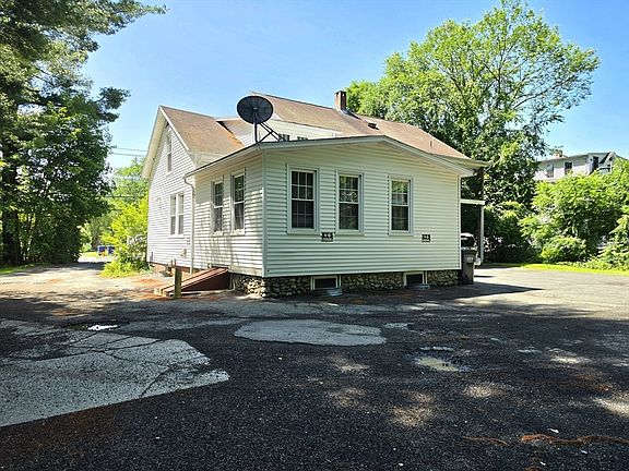 5th image of 702-704 Main St