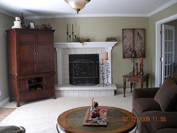 3rd image of 813 Olde Orchard Dr