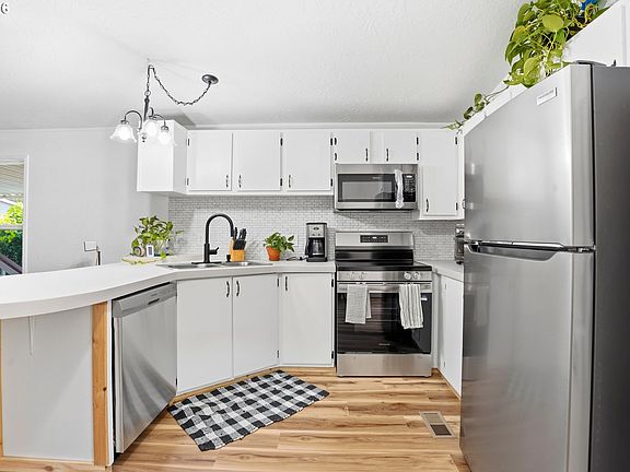 4th image of 8750 SE 155th Ave Unit 22