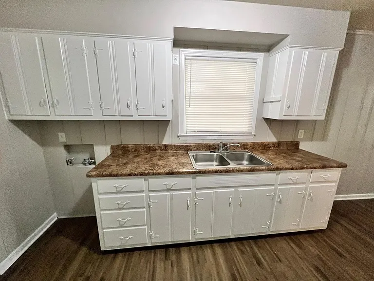4368 Gardenview Dr — Photo 5