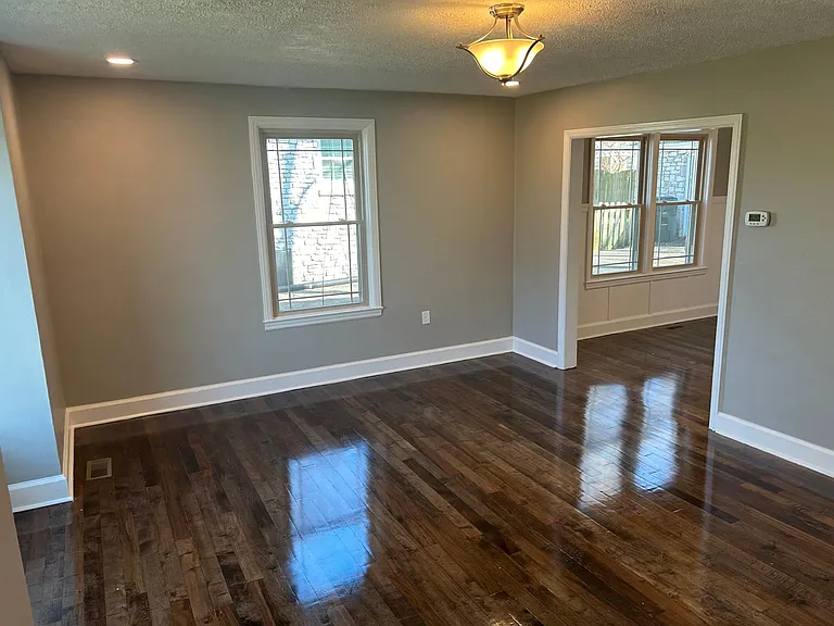 269 E Eastland St — Photo 5