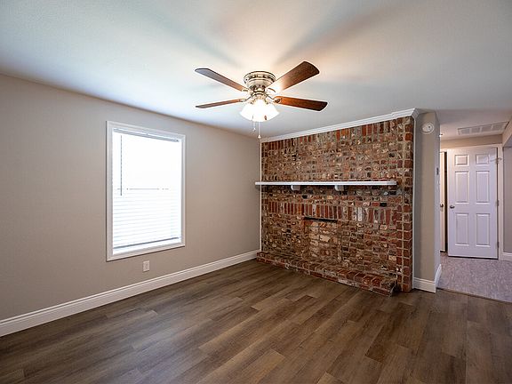 1746-RYAN-STREET-living_08122025