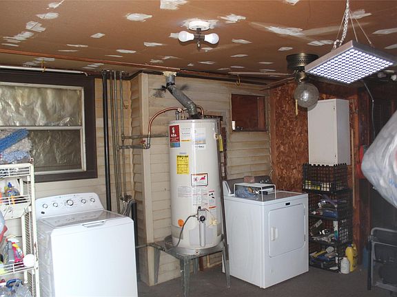 2nd image of 2515 Thomas Ave
