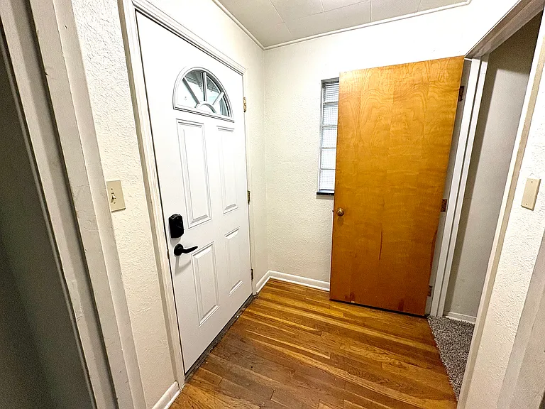 Front door/entryway