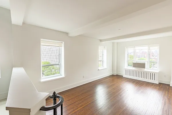 Rented by Stonehenge NYC LLC | media 2