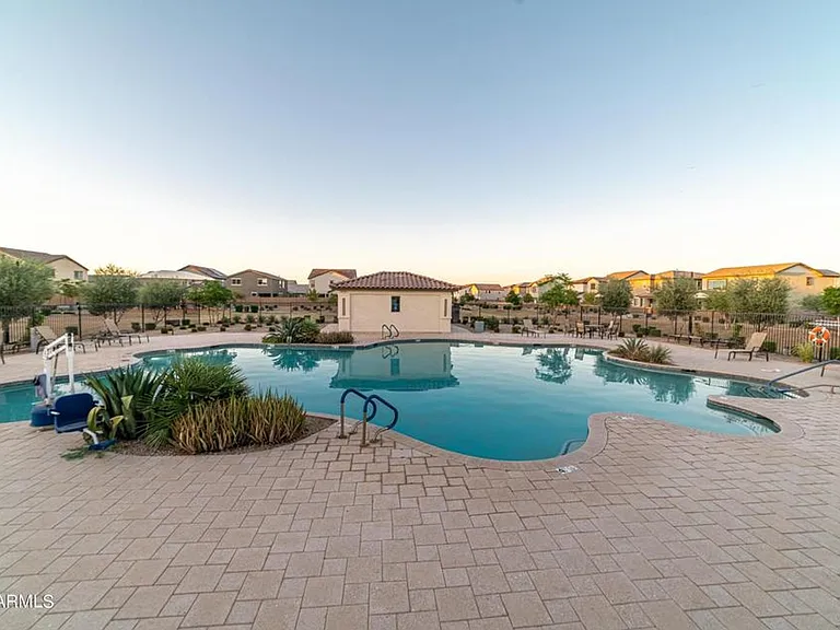 15085 W Desert Bloom St — Photo 26
