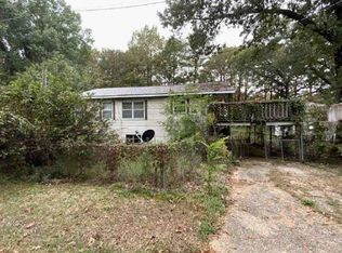 10020 Lake End Rd, Mooringsport, LA 71060