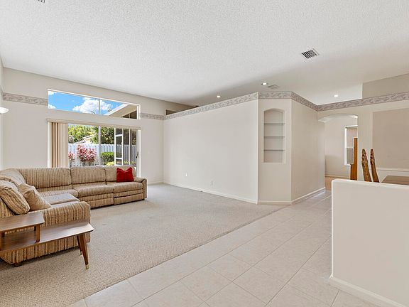 3rd image of 5989 Las Colinas Circle