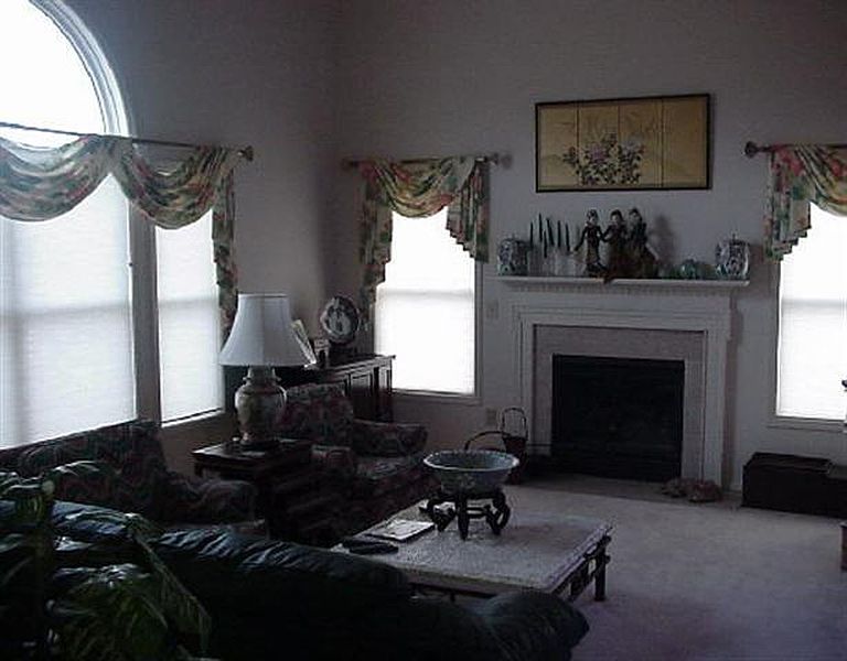 5th image of 17 BERGEN WOODS