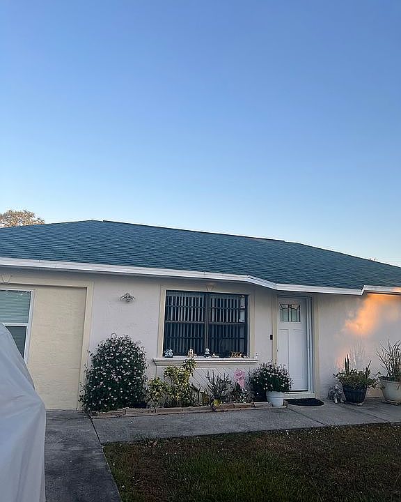 1st image of 558 Lear Ave
