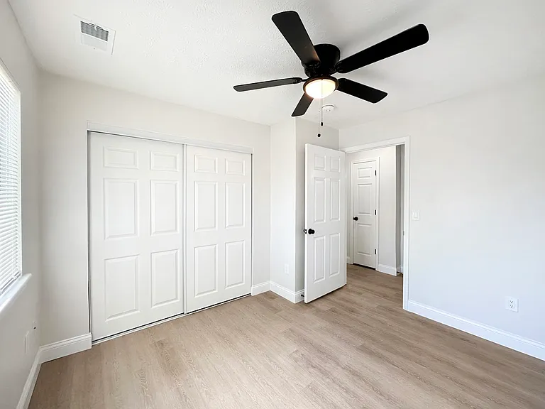 Springview Apartments — Photo 63