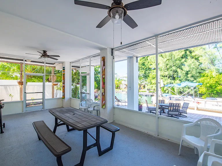 23 Emerald Dr — Photo 27