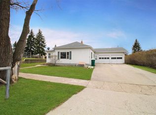 335 2nd St NE, Garrison, ND 58540