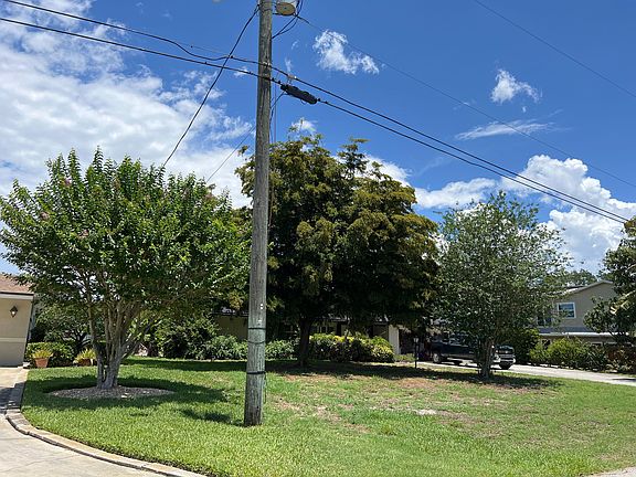 4th image of 611 Bayside Dr