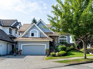 15730 34th Ave, Surrey, BC V3Z 3Y4