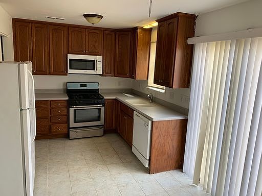 1st image of 318 Bernie Ct