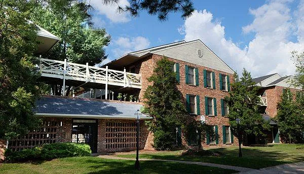 Greentree East — Photo 1