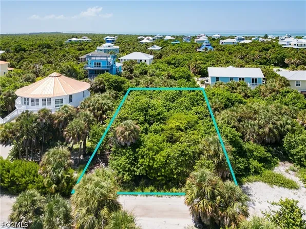 4471 Smugglers Dr, Upper Captiva, FL 33924